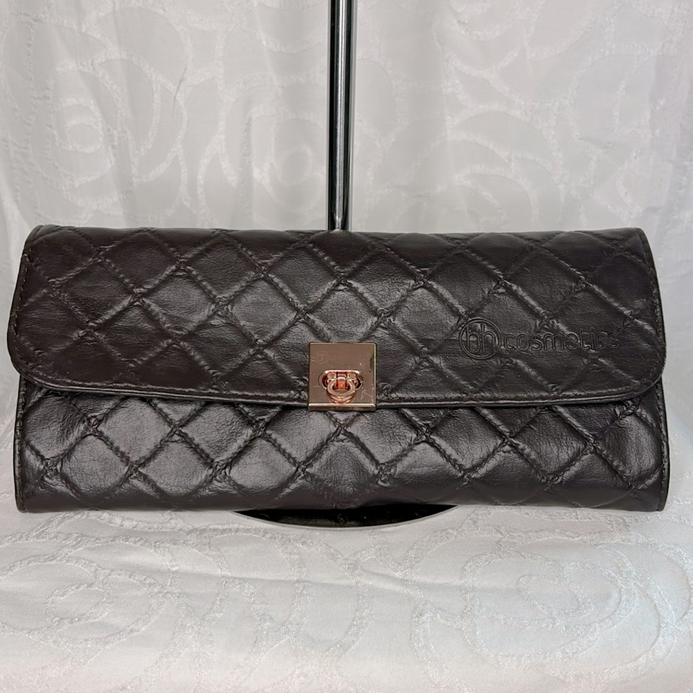BH COSMETICS brown 15 brush carrying case rose gold hardware accents.